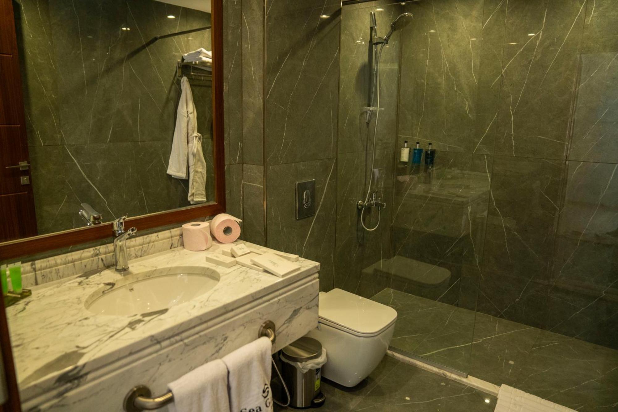 Sea Gate Resort Sweimeh Esterno foto